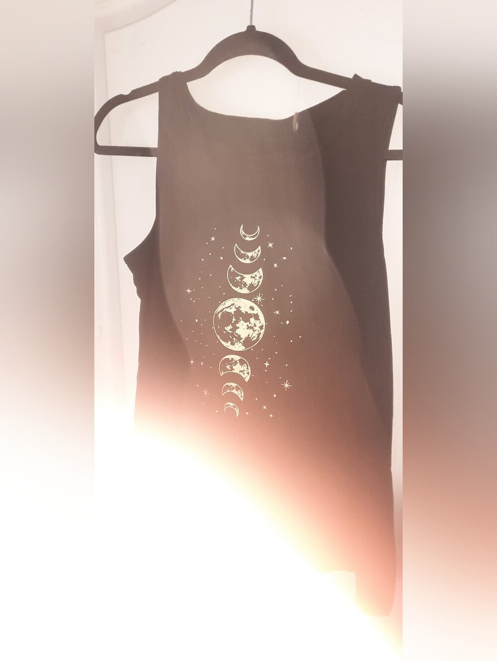 Sleeveless Moon Phase Graphic Cami in Black
